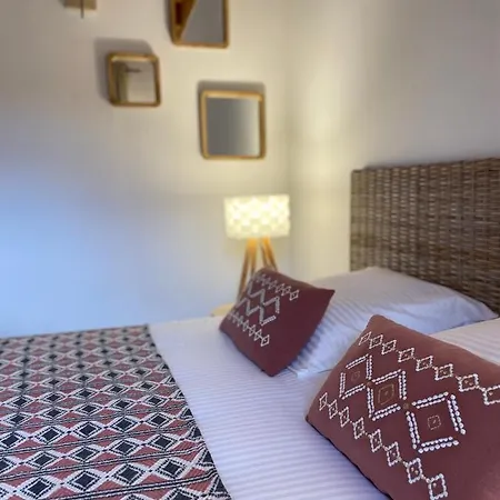 L'alivetu, D'hotes