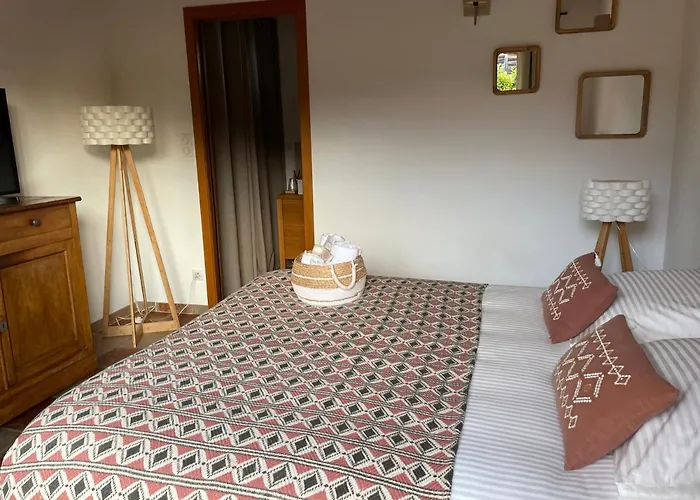 L'alivetu, D'hotes